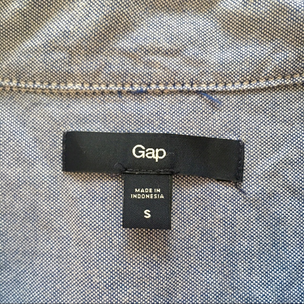 Gap Blue Boyfriend Fit Button Down - image 6